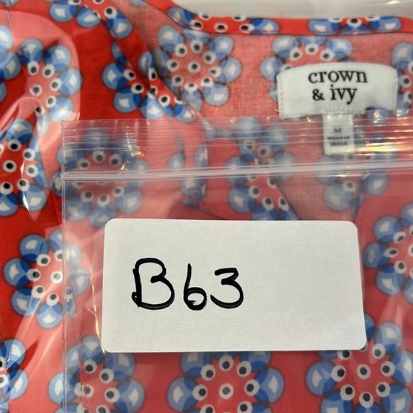 NWT crown & ivy red floral ¾ sleeve peasant top - Picture 7 of 7